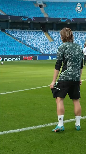 ↪️ Nailed it, Luka Modric! #UCL