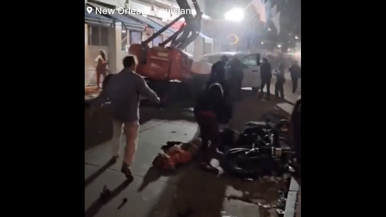 VEHICLE PLOWS INTO CROWD🏢🚶♀️🚶🏻🚶♂️⛔️🚧🛻🚏CELEBRATING NEW YEARS IN NEW ORLEANS🛗🛻💫