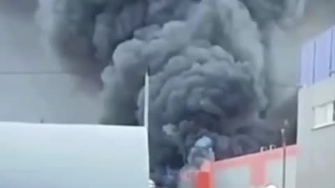 🔥👀 Moscow region: the flames engulfed 10 thousand square meters of a
