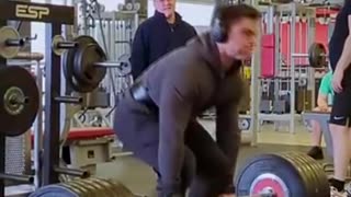 Natural Bodybuilder Loses It After 260kg Deadlift PR!