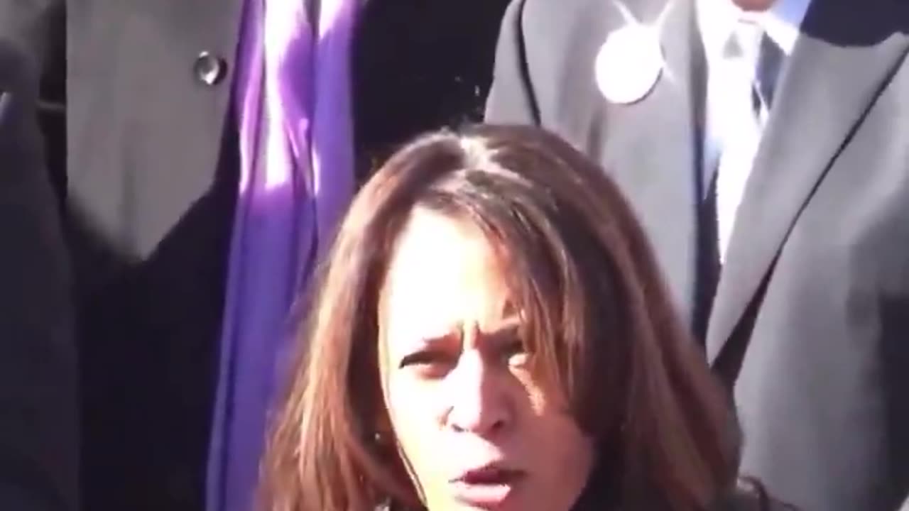 "How dare we speak Merry Christmas!!!" Kamala Harris with Trump response