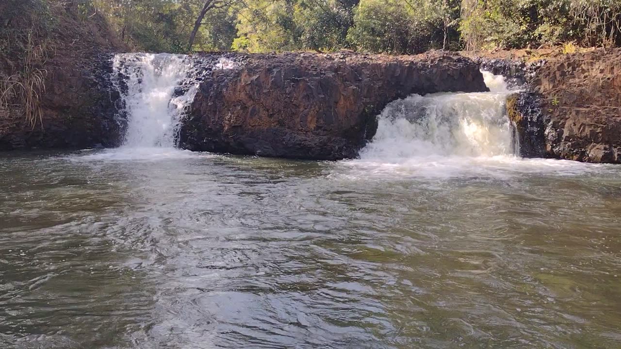 Linda cachoeira