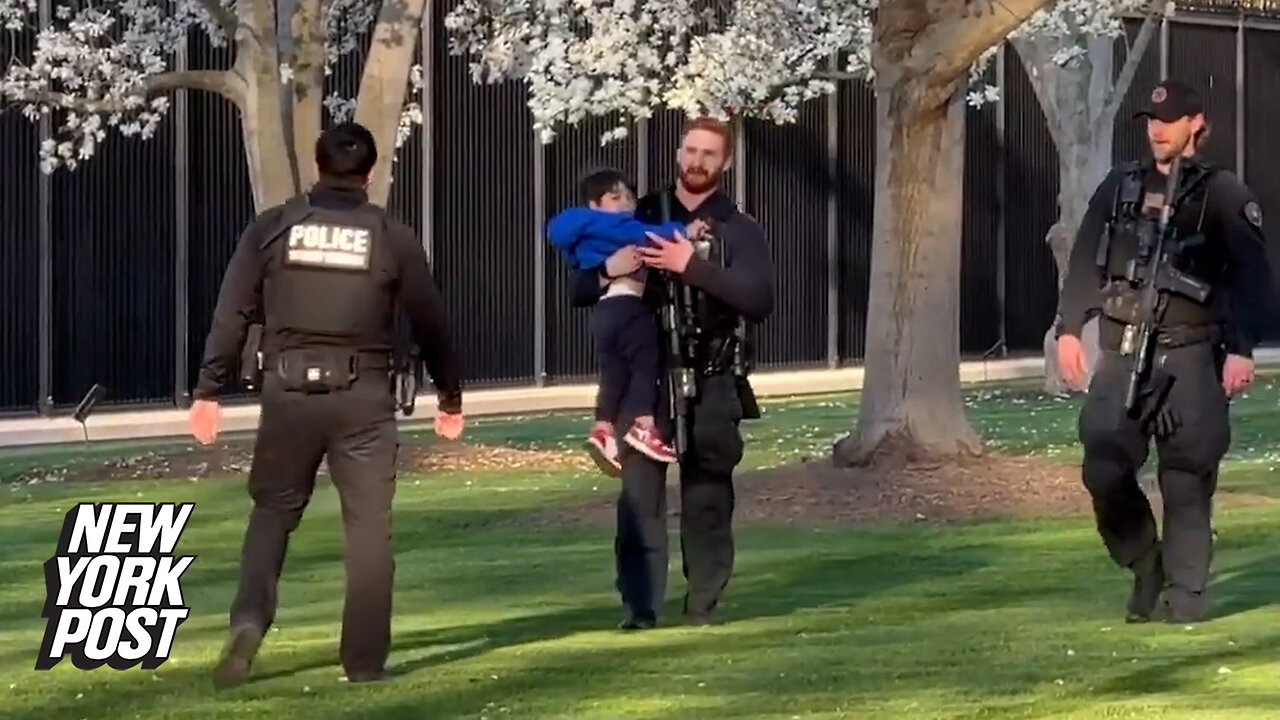 Secret Service carries kid who slipped through the White House fence