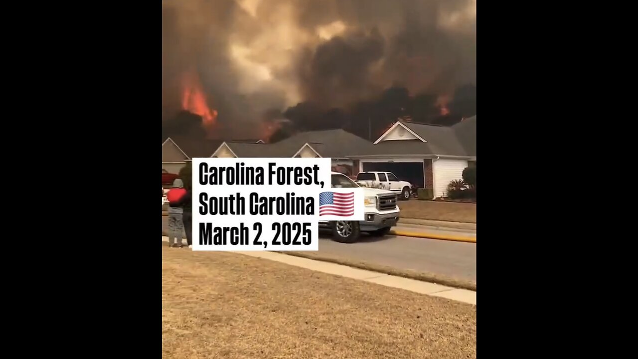 WILDFIRE ERUPTS NEAR SOUTH CAROLINA🏠🔥🌳🏡🔥📸NORTH CAROLINA BORDER🏘️🌲🔥🚧🔥🌾💫