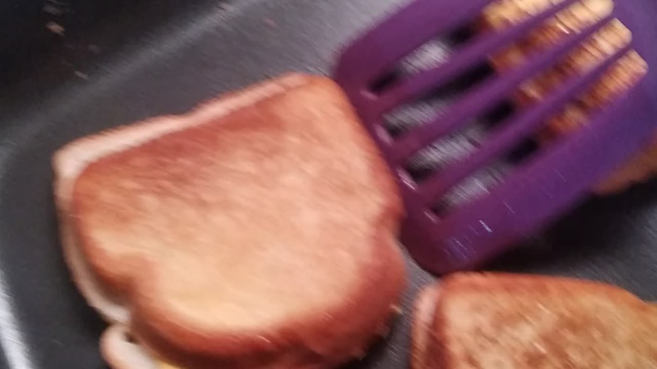 Cheese sandwiches/ Matt Ahn Talk Show