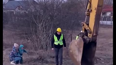 When big machines and men meet little boys with trucks