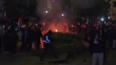 Riots break out in Romania after the EU banned nationalist Georgescu from running