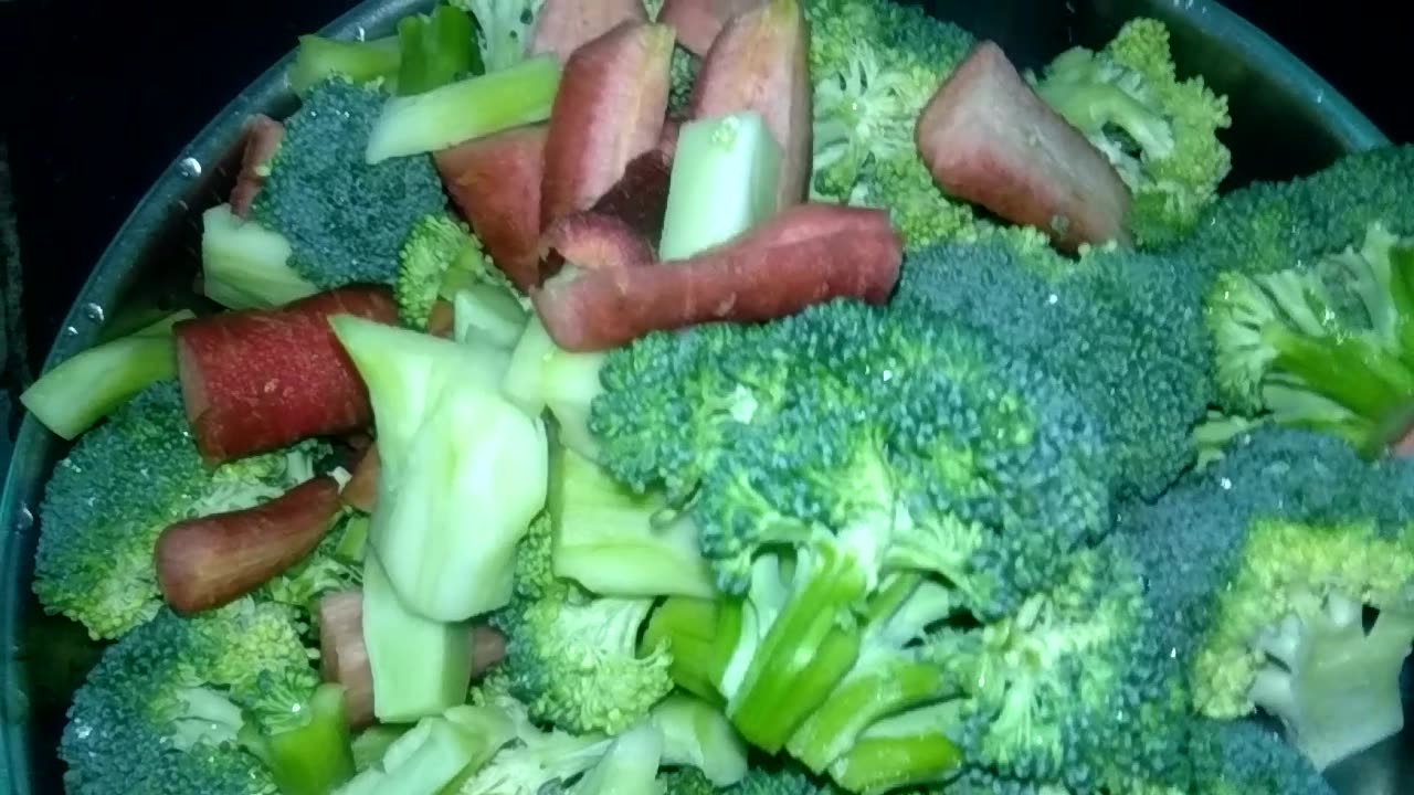 fresh broccoli potato bit vegitable cooking