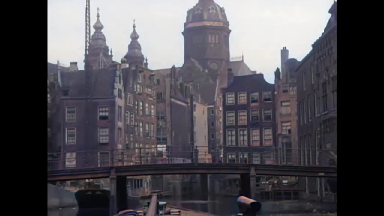 Amsterdam’s Canal Magic: 1924 in Stunning Color!