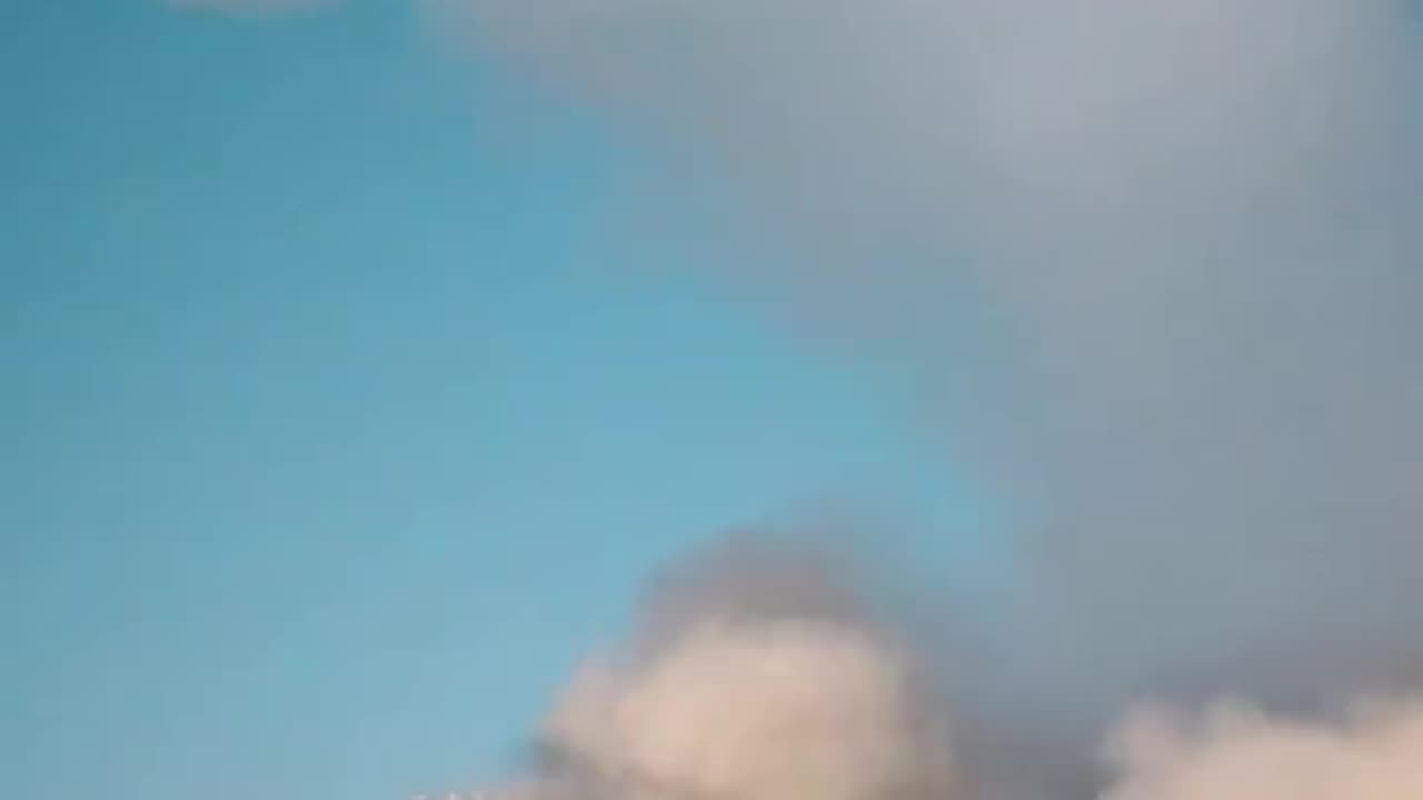 Iran: Launching Fateh 360 missiles and Fajr 5 rockets during military exercise
