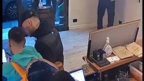 Shocking Video Shows How Easily a Robbery Took Place