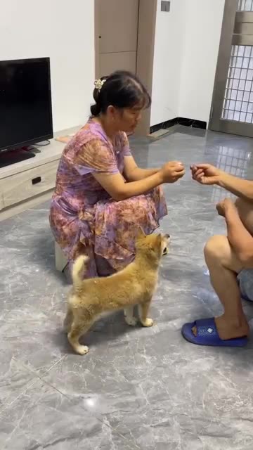 Please give me a hug too.😯 👍😜