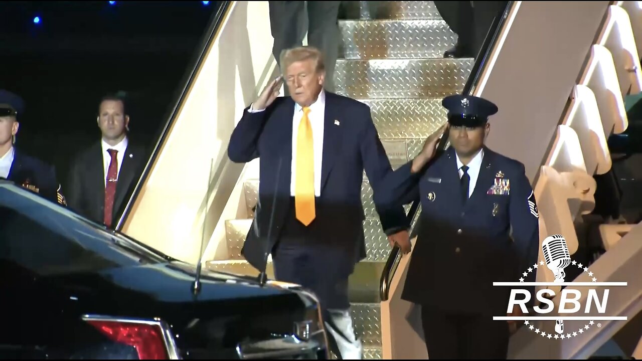 TRUMP❤️🇺🇸🥇🪽AIR FORCE ONE🤍🇺🇸🏅🪽🛫ARRIVE AT PALM BEACH INTERNATIONAL AIRPORT💙🪽🏅🛬⭐️