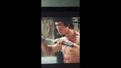 Cross kick Studio Films Bruce Lee Enter the Dragon