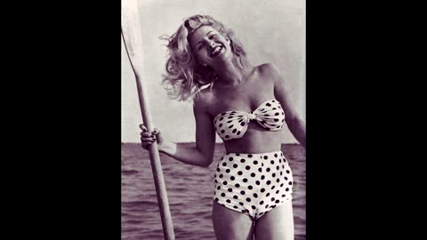 50 Amazing Photos Showing Women in Bikinis From the 1940s