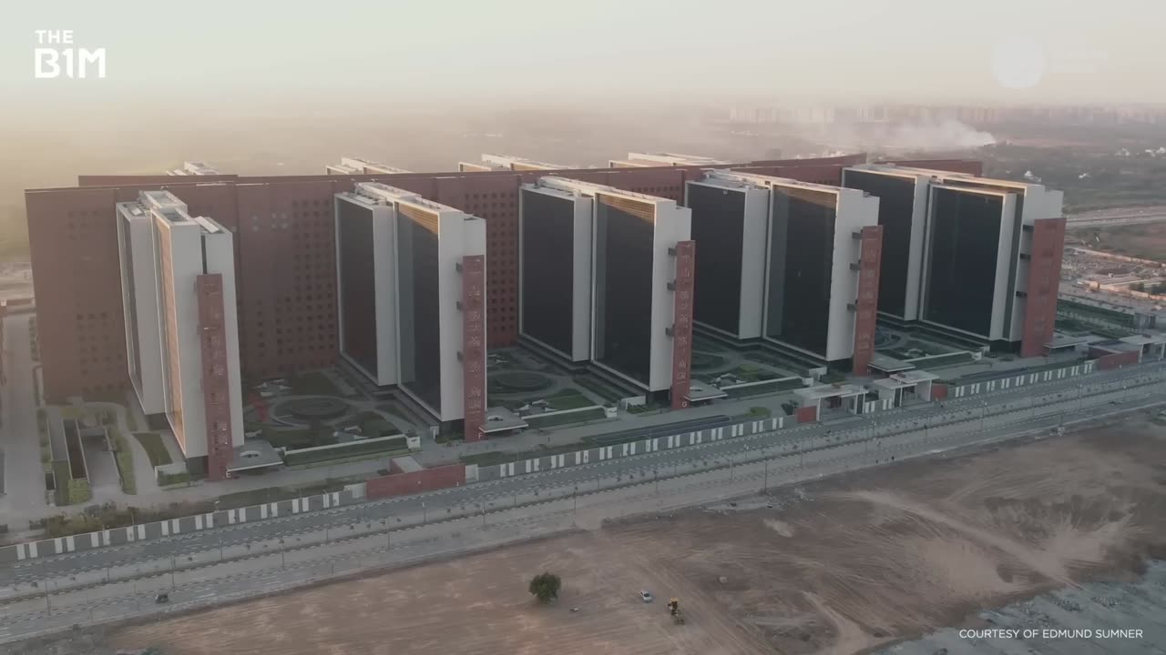 How (and Why) India build the world's largest office