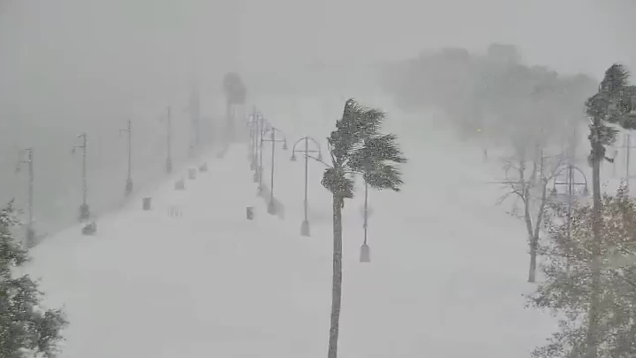 Lakeshore Drive on Lake Pontchartrain in New Orleans, LA!