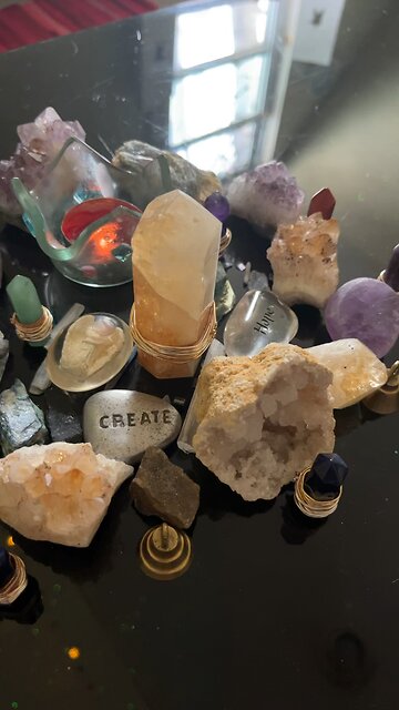 Spirit’s New Year message - 2024 2025 key channeled session