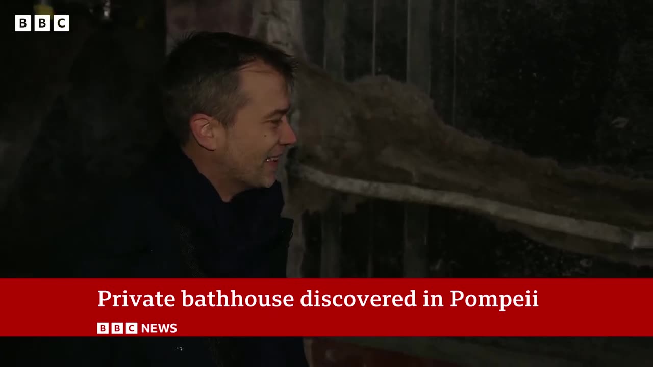 Archaeologists make ‘once-in-a-century’ discovery at Pompeii | BBC News