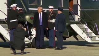 President Trump stops to thank the Marines before boarding Air Force One at Joint Base Andrews ❤️🇺🇸