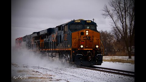 UP ACe Trio, CSX Fresh Snow, Sand, Grain and more Train Action - Hinckley Sub