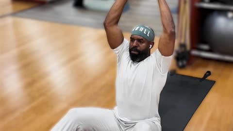 MEDICINE BALL SIT UP