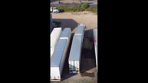 Truck , If it's far away, it's better to leave early and arrive in one piece