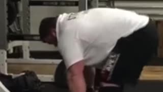 Eddie Hall DESTROYS 390kg for 3 Reps 😱💪