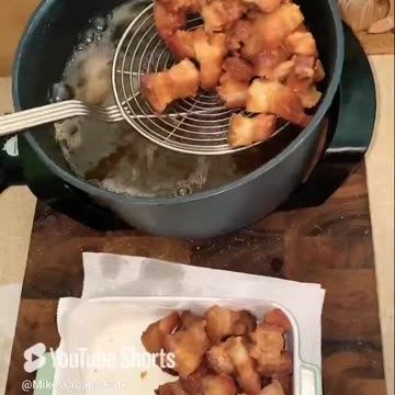 #Perilla #Leaves With #Fried #Pork #Belly in #Coconut #Oil