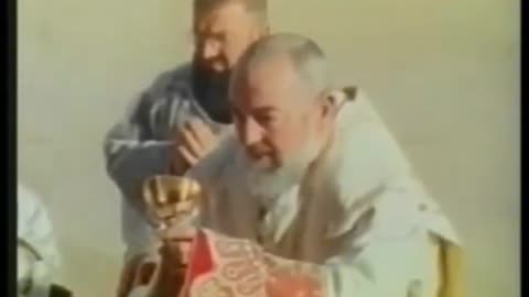 PADRE PIO E LA SUA MESSA MISTICA: UN VIAGGIO NELLA SPIRITUALITÀ E NEL SACRIFICIO
