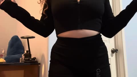 Gym Outfit ASMR 🖤