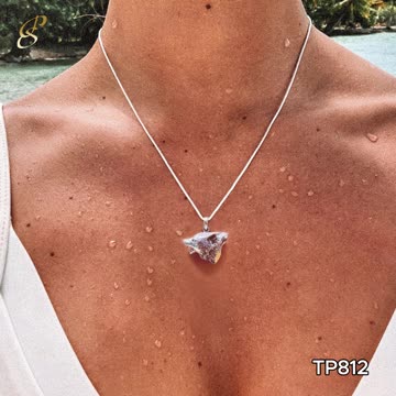 Howling Wolf Silver Pendant