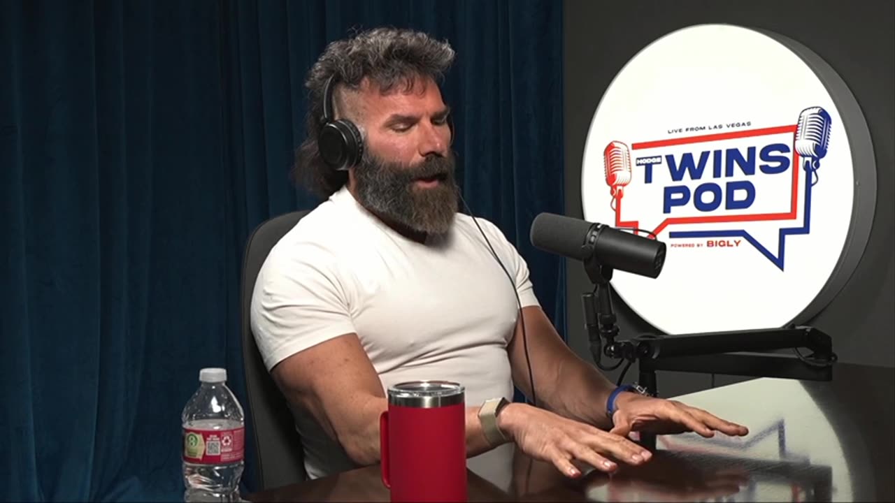 Dan Bilzerian DOES NOT Care What ANYONE Thinks! | Twins Pod - Episode 53 - Dan Bilzerian