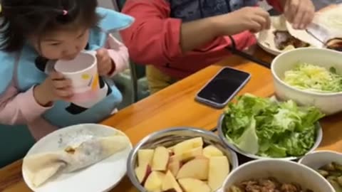 Family Dinner in China: Enjoying Delicious Wraps! #shorts