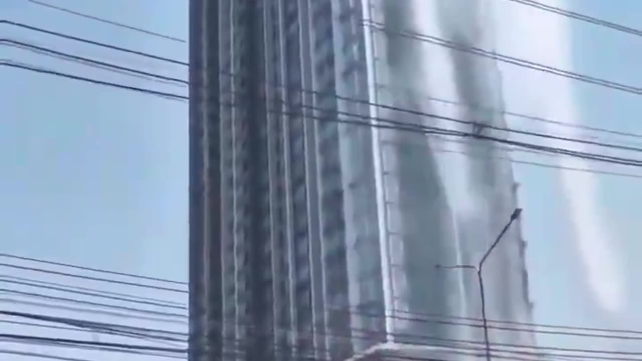 Images from Bangkok, Thailand, after the powerful 7.7 magnitude earthquake in Burma