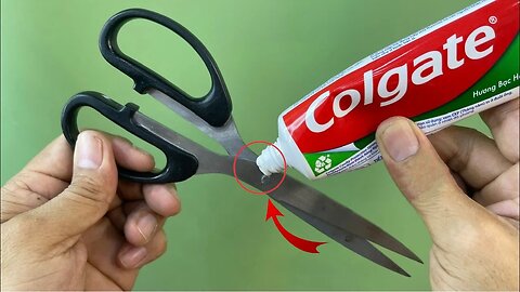 Put toothpaste on scissors!!😱 Didn't expect it to be so effective, any home can use it.