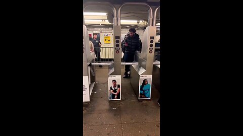 Prank on metro stations...😂