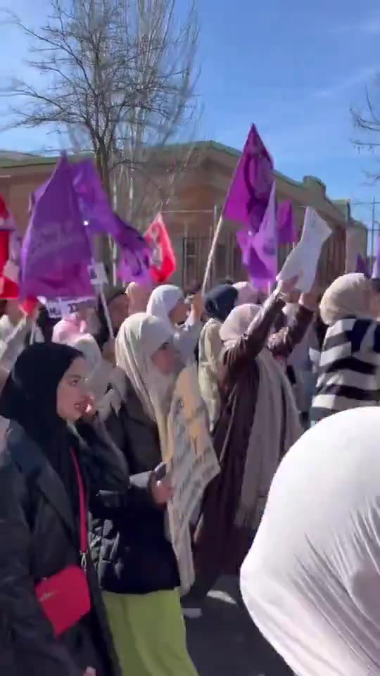 “Spaniards are racist and Islamophobic!” Muslim women demonstrated in Madrid