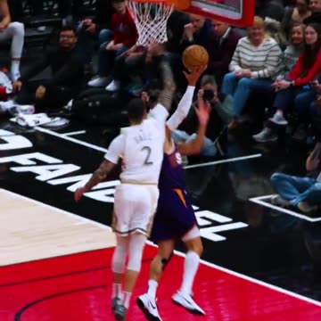 Chicago Bulls - Lonzo with the chasedown block 😤