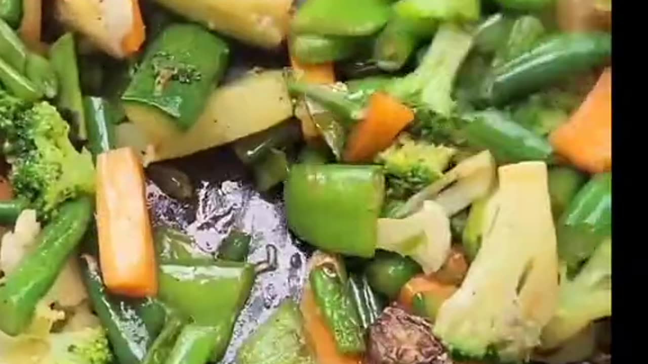 π₯¦π₯π½ Steamy Goodness: Wholesome Steamed Veggies Recipe for a Nutritious Delight! πΏπ½οΈπ