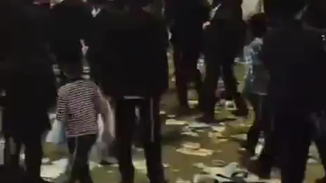 Massive and unprecedented chaos between the Israeli police and Haredi protesters
