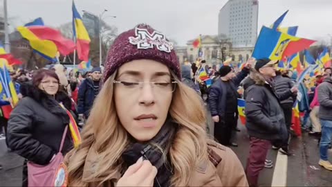 Scurt montaj de la protestul suveranist cu mesajele participantilor si mesajul lui Calin Georgescu