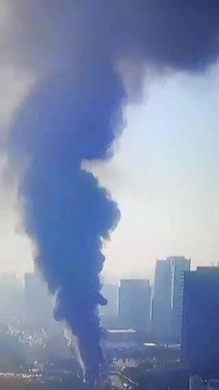 An aircraft has collided in a region of western São Paulo, Brazil, impacting a bus.