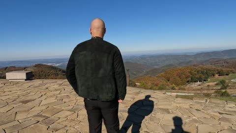 Traveling around the world ! Andrew tate style