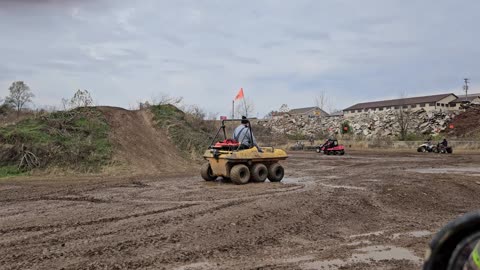 Max 6x6 On land and in Water