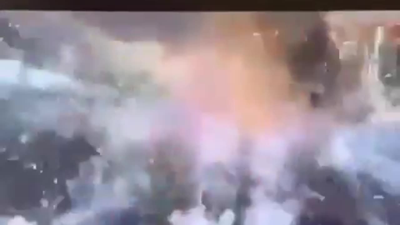 Xe Tesla nổ trước tòa nhà Trump, Elon Musk nói có thể liên quan vụ New Orleans