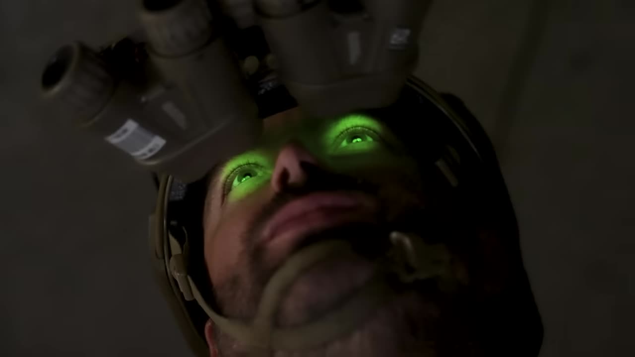 How Do Night Vision Goggles Work? (There's 3 types)