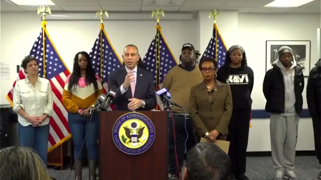 House Democratic Leader Hakeem Jeffries issues grave warning to President Trump