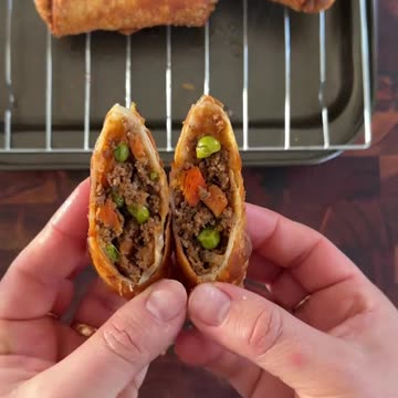 Delicious Beef Samosa RollsThese Crispy Beef Samosa Rolls are perfect for Ramadan