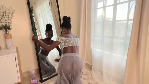 [4K] TRANSPARENT WHITE SKIRT CLEANING | Black Housewife